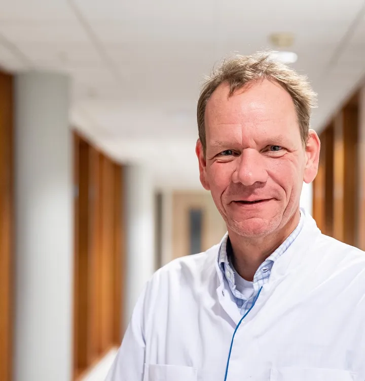 J P W Hans Peter van Jonbergen